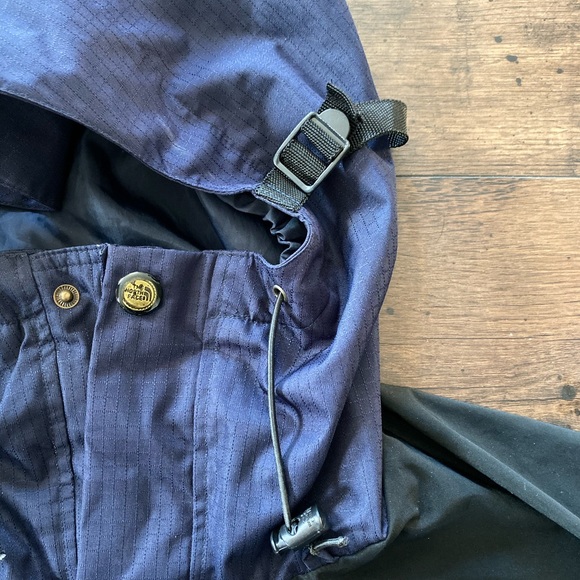 The North Face Gore-Tex Summit Series Jacket - Picture 6 of 7